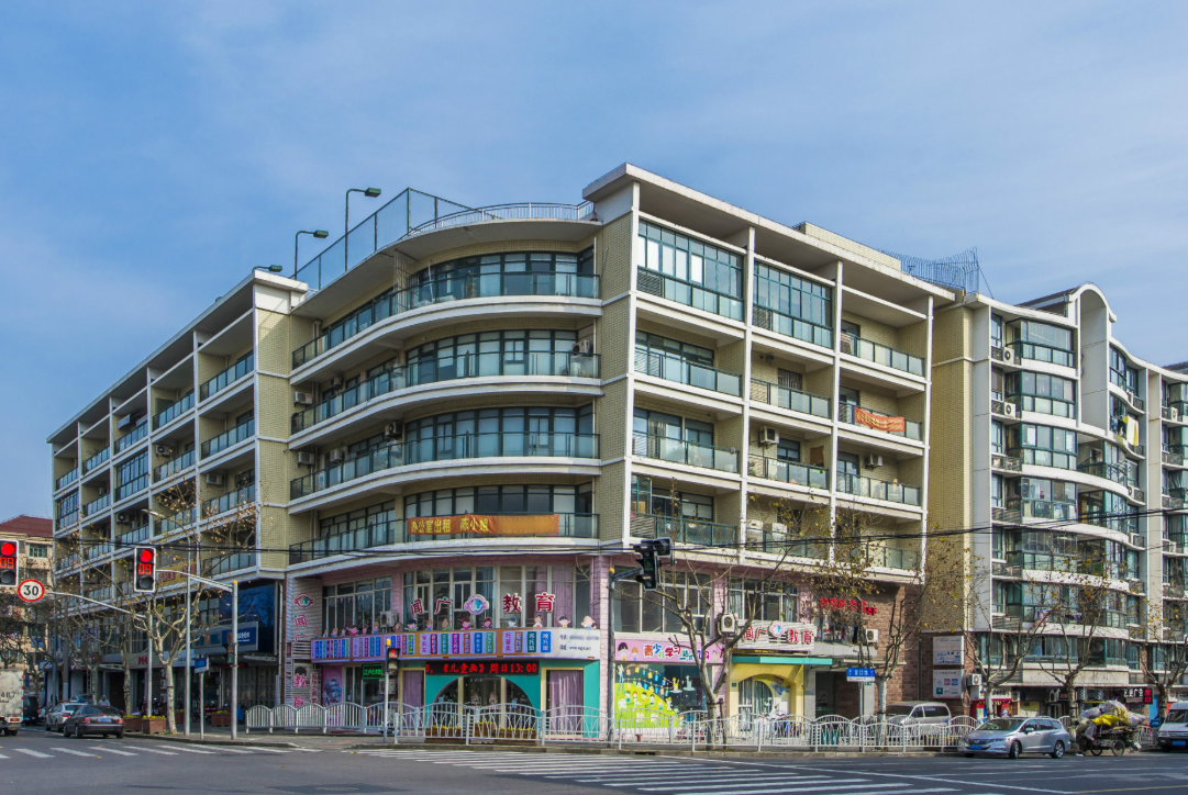 上海銘暉商務(wù)樓：地鐵2號(hào)線旁，交通便利的商務(wù)新地標(biāo)